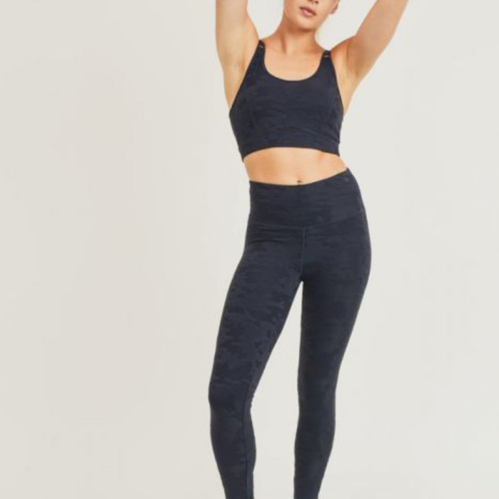 Textured Camo Jacquard TACTEL® Highwaist Leggings - Picture 5 of 6